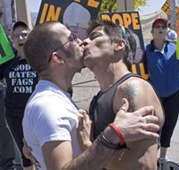 Homosexual love under attack in Russia again. 44467.jpeg