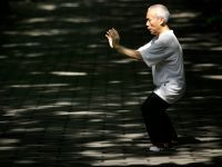 Tai Chi helps prevent falls and improve mental health in elderly. 44902.jpeg