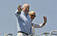 John McCain keeps name of his vice presidential choice secret