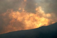 Fast-moving wildfire in USA kills 3 persons