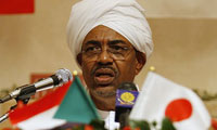 Flying Shoes Misses Face of Sudan President Beshir