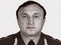 General who deployed troops in Moscow in 1991 dies. 48059.jpeg