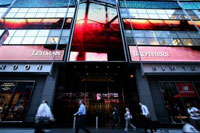 Lehman Brothers desperate to survive