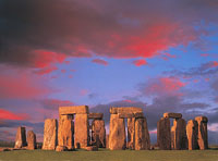 Summer solstice: The birthday of the night and Stonehenge