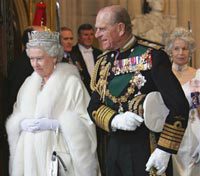 Kate Middleton introduces her parents to Queen Elizabeth II. 44124.jpeg
