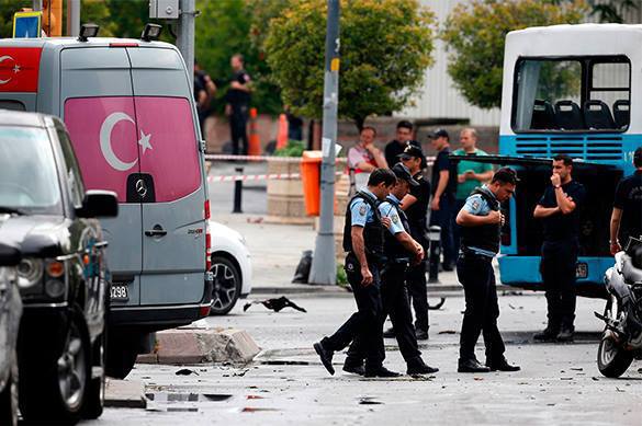 Istanbul explosion: Terrorists target police, 11 killed. 58156.jpeg