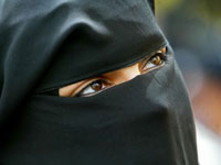 French Police Fined Driver Wearing Islamic Face Veil