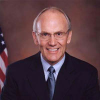 Larry Craig and his sex scandal becomes another problem for US Senate Republicans