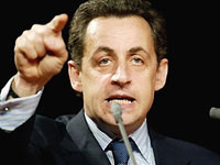 Sarkozy wants to bring back French charity workers detained in Chad