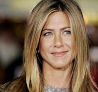 Female Contribution to Haiti Victims from Jen Aniston