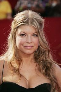 Fergie decides to strike out on her own tour