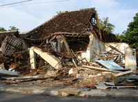 Indonesia Hit by Powerful Earthquake