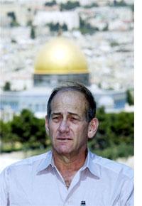 Ehud Olmert calls on international community to maintain united front to fight Hamas
