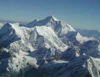 70-year-old Japanese scales Mount Everest