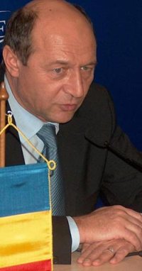 Romania's suspended President Traian Basescu to be reinstated