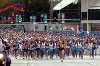 One runner dead and 250 hospitalized in Chicago Marathon