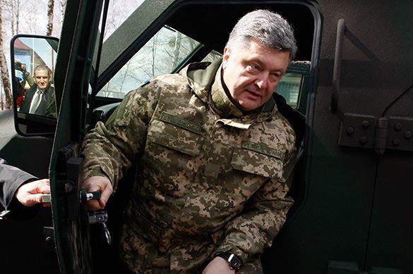 Ukraine's Poroshenko to teach NATO how to wage war against Russia. 58373.jpeg