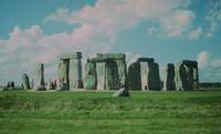 Recent finds near Stonehenge throw new light on those who built it