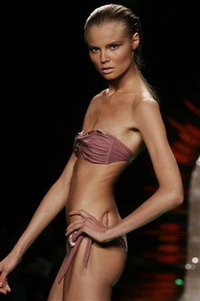 Designer excludes 15 skinny models from Rome fashion show