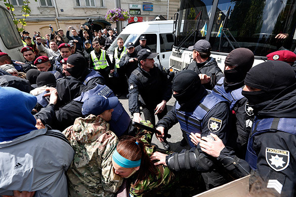 Amnesty International condemns &lsquo;fascist&rsquo; arrests in Ukraine. Ukraine