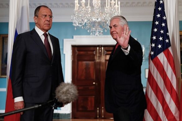 Russia's FM Lavrov finds many corners in the Oval Office. 60453.jpeg
