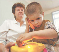 Wealthy parents abandon 4-year-old blind boy at hospital