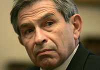 Paul Wolfowitz apologizes for giving his lover 10,000 dollars a month