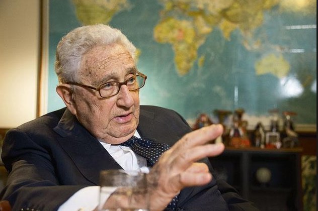 Donald Trump wants Henry Kissinger to save the world. 59521.jpeg