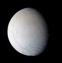 Saturn's moon Enceladus excretes organic chemicals and water vapors