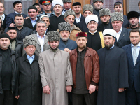 Chechnya receives four hairs of Phrophet Muhammad. 46532.jpeg