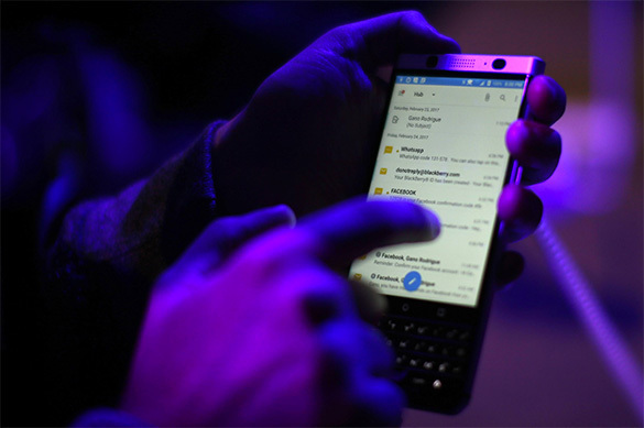 Russia blocks BlackBerry. 60541.jpeg