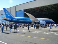 Boeing to deliver Dreamliner in late 2008 as scheduled