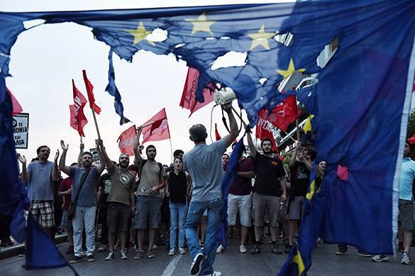 Greeks to say 'no' to Europe at referendum - expert. Greece exits EU?