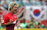 South Korea's Lee Chun-Soo officially joins Dutch club Feyenoord