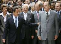 Jacques Chirac meets his successor Nicolas Sarkozy
