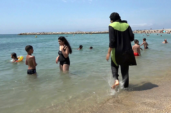 Burkini warfare: Muslim swimwear banned in Spanish waterpark. 58673.jpeg