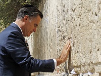 Obama and Romney struggle for votes ot US Jews. 47677.jpeg