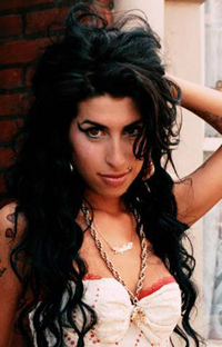 Amy Winehouse Divorces from Blake Fielder-Civil