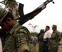 Breakaway rebels attack Tamil Tigers: one killed