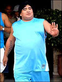 Doctor says Maradona improving, to remain hospitalized for few more days