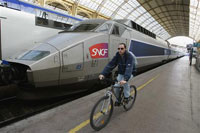 Transport workers protest against Sarkozy's bid to cut labor protections