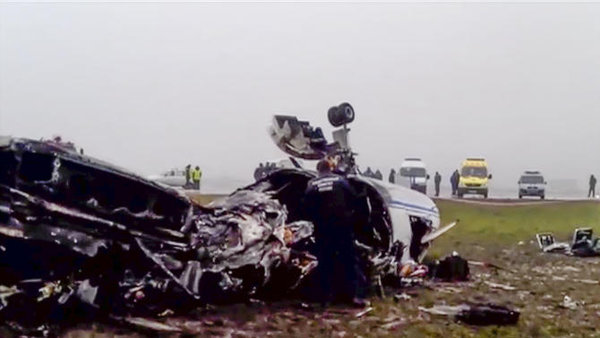 Vnukovo plane crash: Snowplow driver says he drove onto runway incidentally. 53813.jpeg