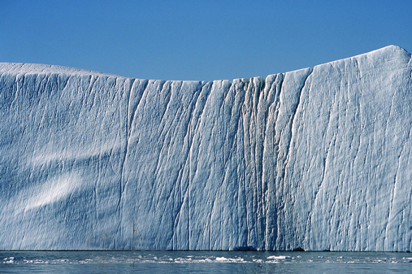 Iceberg weighing one trillion tons breaks away from Antarctica. 60825.jpeg