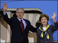 Bush visits the Czech Republic to criticize Vladimir Putin