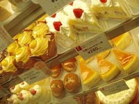 Health authorities probe Fujiya cake plant suspected of using old milk, eggs