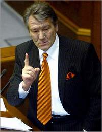 Ukraine turns wild again as Yushchenko fights with parliament and government