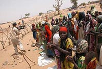 U.N. food agency to increase rations for Darfur refugees