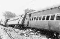 Explosion derails passenger train in Pakistan