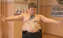 Electric shock turns Russian boy into Marvel's Magneto. 53972.png