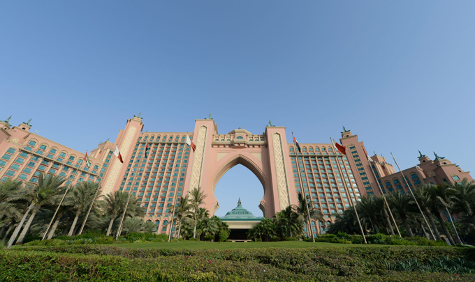 Dubai: Arab pearl amid endless desert